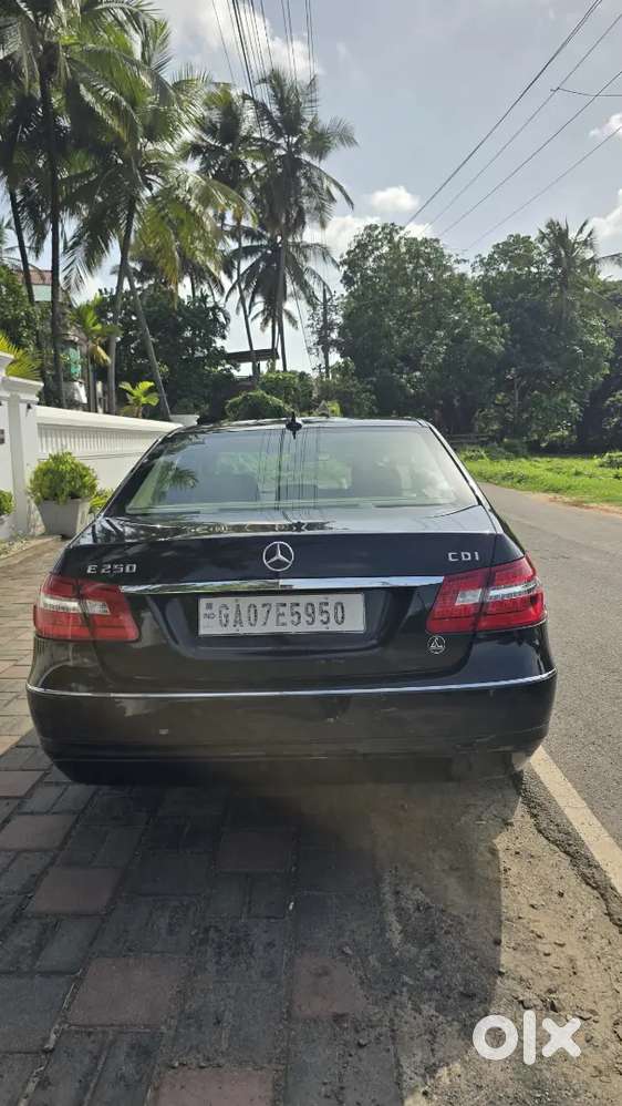 Mercedes-benz E-class 2011