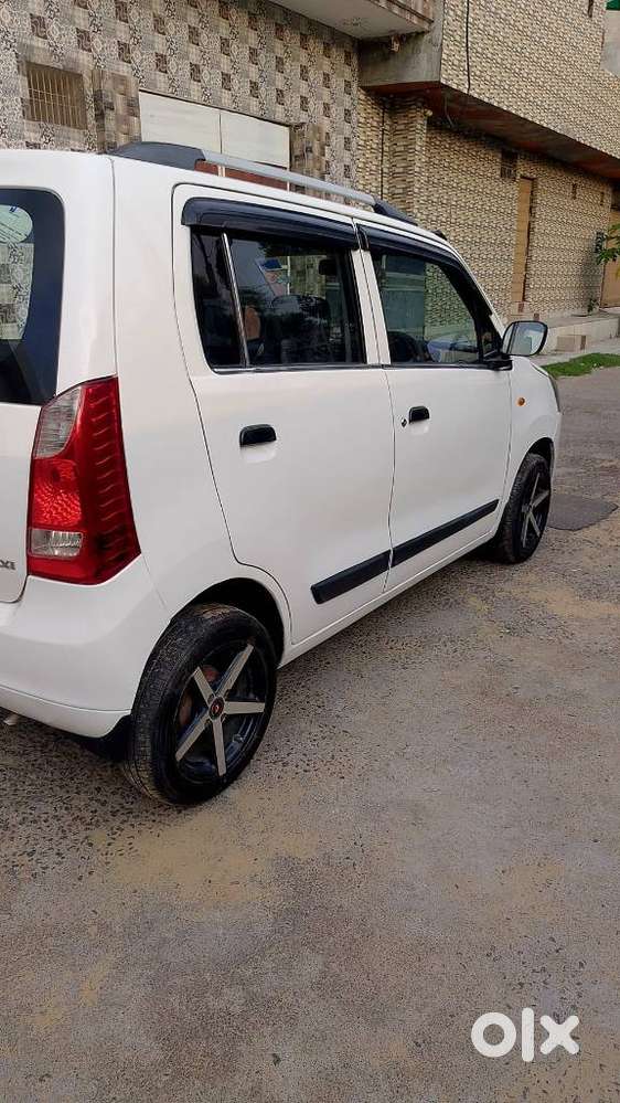 Maruti Suzuki Wagon R Lxi Cng Optional, 2017, Cng & Hybrids
