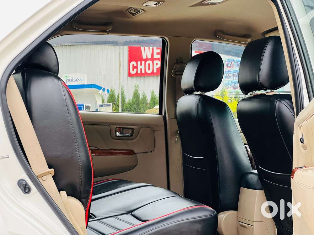 Toyota Fortuner 3.0 4x4 Anniversary Edition Mt, 2011, Diesel