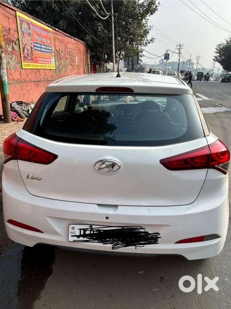 Hyundai I20 Megna 1.2vtvt 2015 Petrol Well Maintained