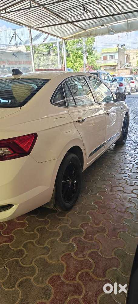 Skoda Slavia Ambition 1.0l Tsi Mt, 2023, Petrol