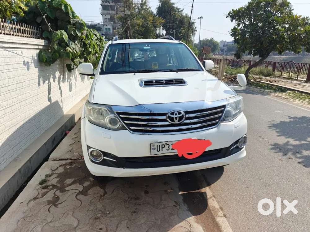 Toyota Fortuner 2015 Diesel 183500 Km Driven
