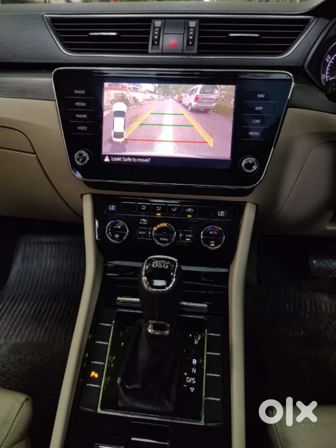 Skoda Superb Style 1.8 Tsi At, 2018, Petrol
