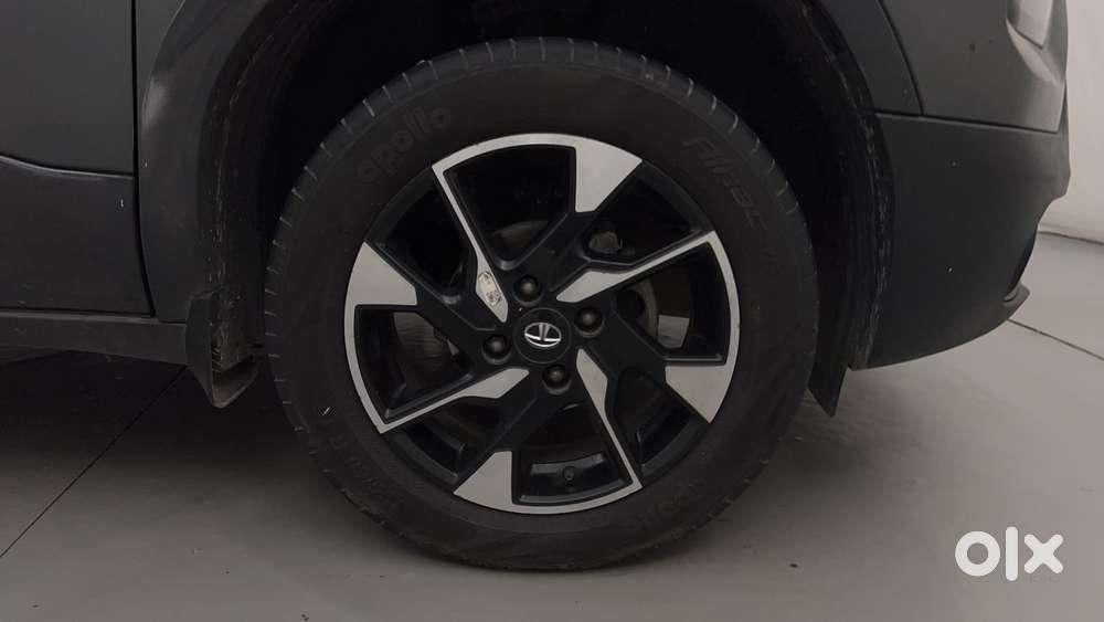 Tata Punch 1.2 Revotron Accomplished Dazzle Pack Amt, 2023, Petrol