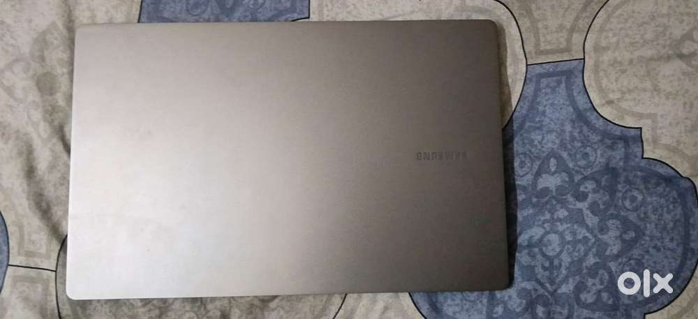 Samsung book 5 intel core ultra 5 225u