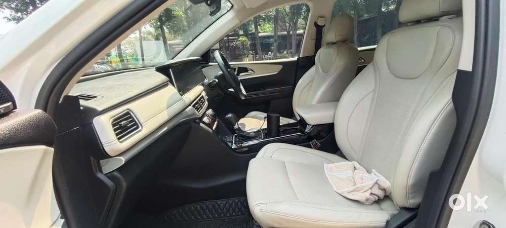 Mahindra Xuv700 2022 Diesel Well Maintained