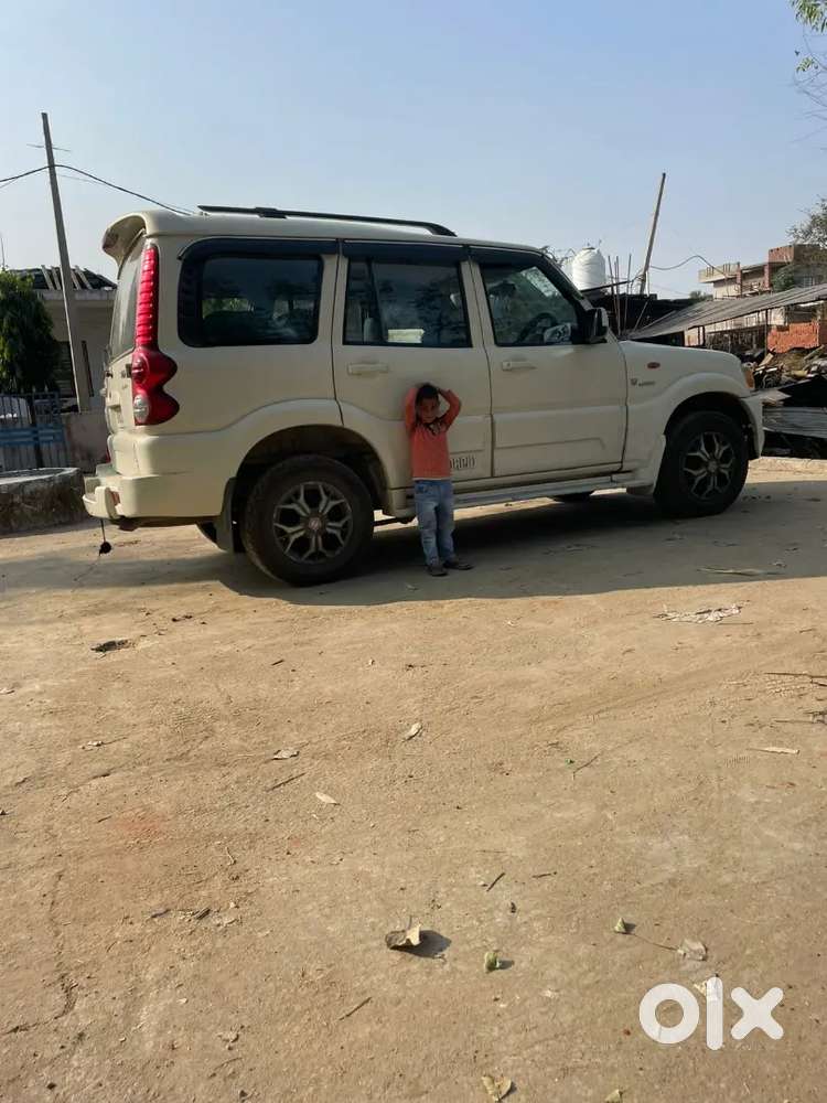 Mahindra Scorpio 2010 With Diesel And Automatic Transmission