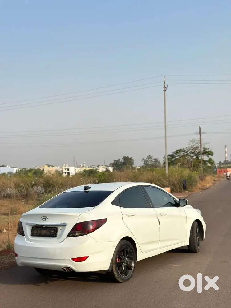Hyundai Verna 2013 Fluidic Petrol Manual