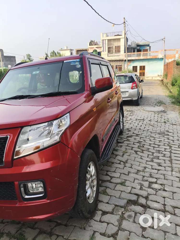 Mahindra Tuv 300 T8