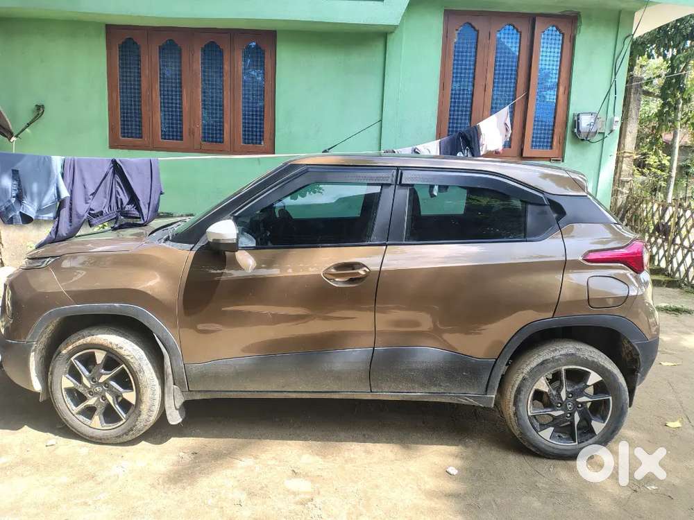 Tata Punch 1.2 Revotron Manual Kaziranga 2021