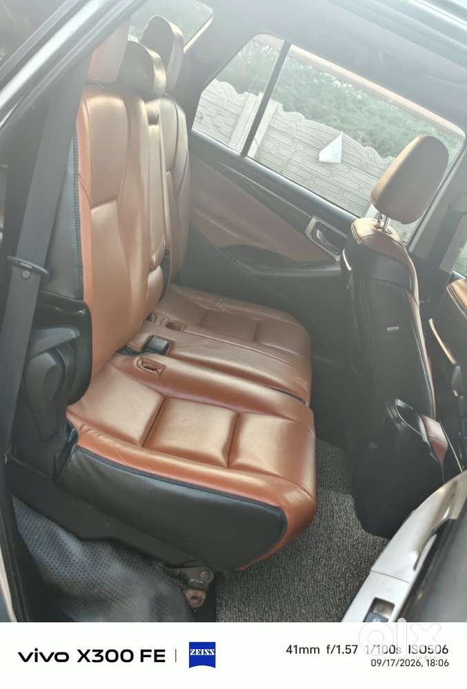 Toyota Innova Crysta [2020-ongoing] 2.4 Vx 8 Str, 2016, Diesel