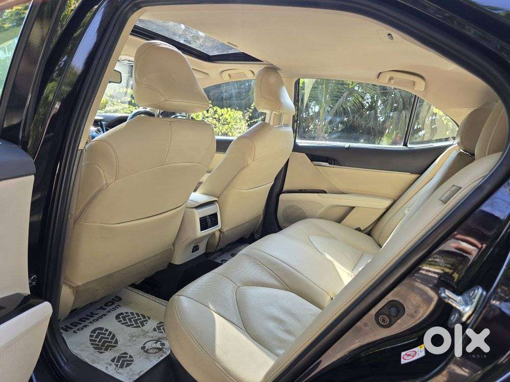 Toyota Camry Hybrid, 2019, Petrol