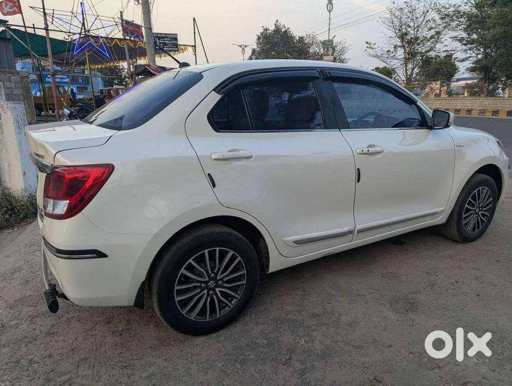 Maruti Suzuki Swift Dzire Amt Zxi Plus, 2017, Petrol
