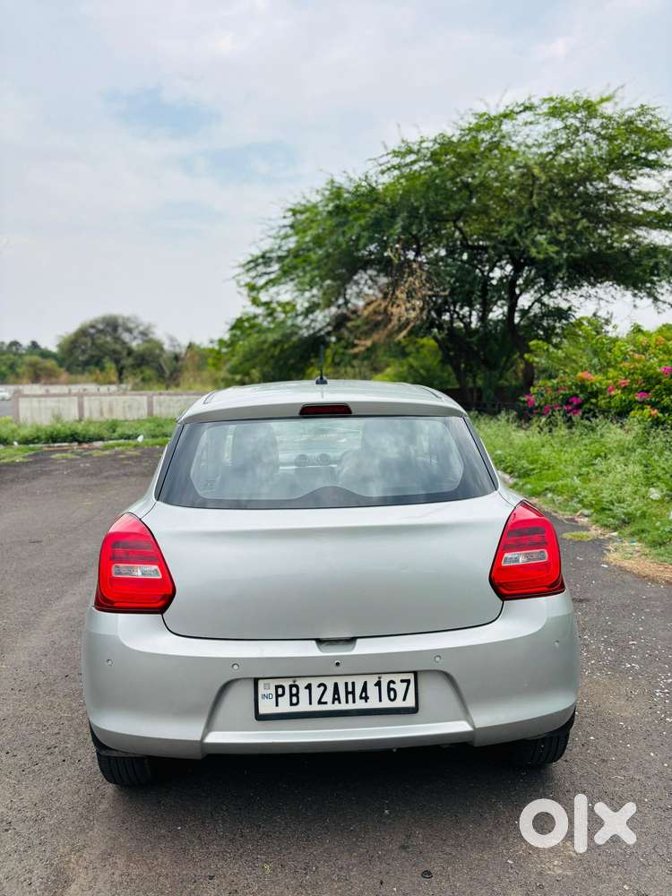 Maruti Suzuki Swift Vxi + Manual, 2022, Petrol