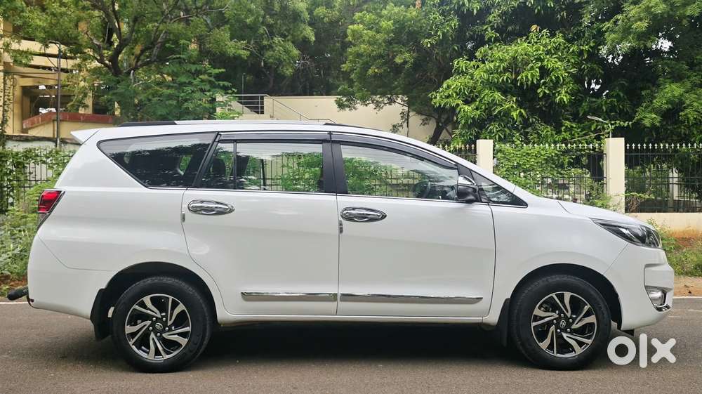 Toyota Innova Crysta 2.4 V 7 Str, 2024, Diesel