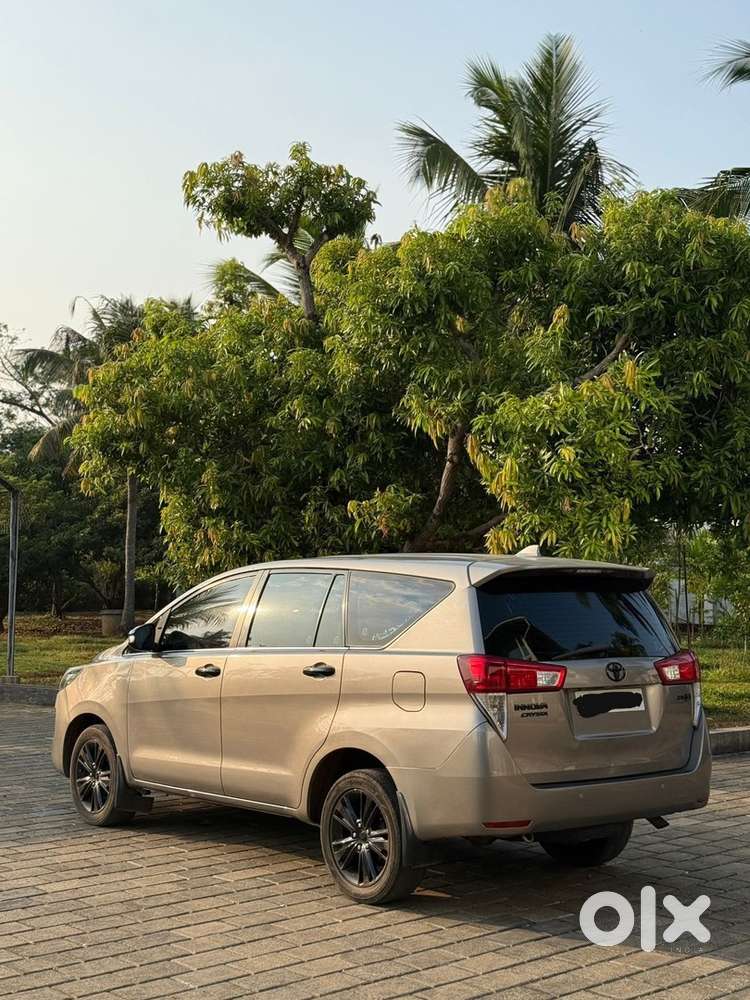 Innova Crysta Automatic 2.8 Z 2016