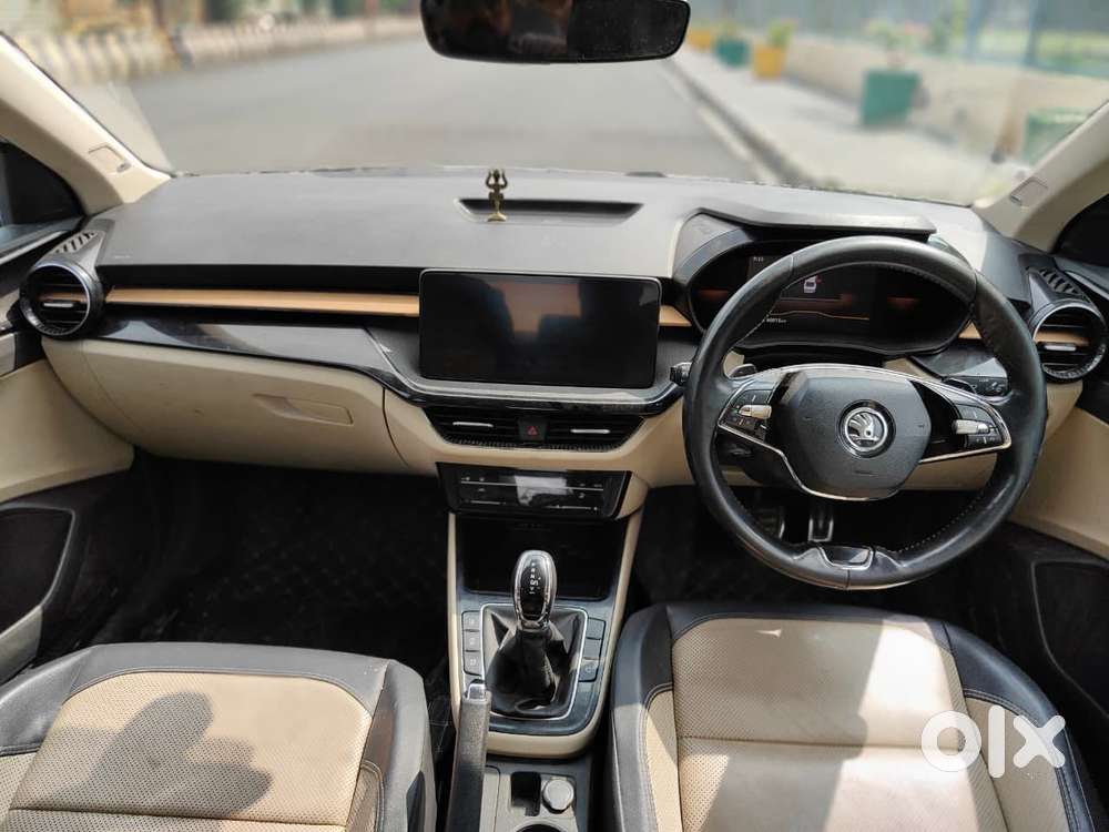 Skoda Slavia 1.0 Tsi Style, 2022, Petrol