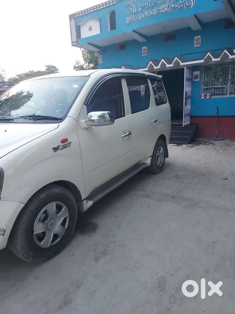 Mahindra Xylo 2012