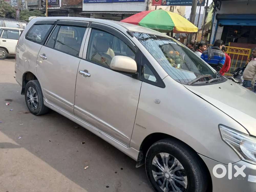 Toyota Innova 2015 Diesel 110000 Km Driven