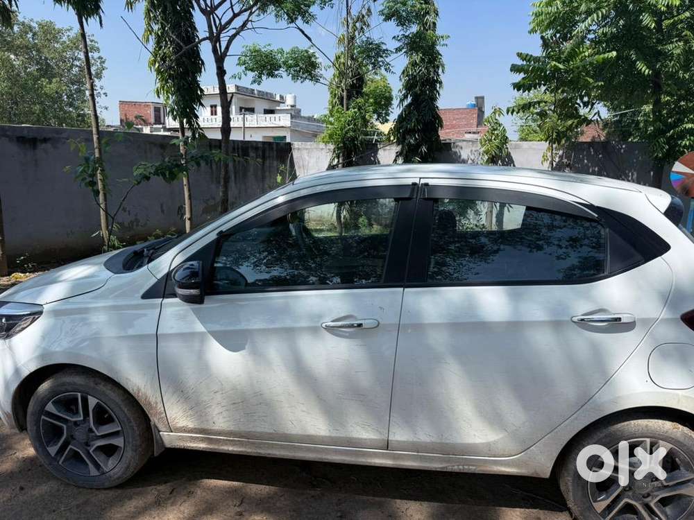 Tata Tiago 2022 Petrol Well Maintained