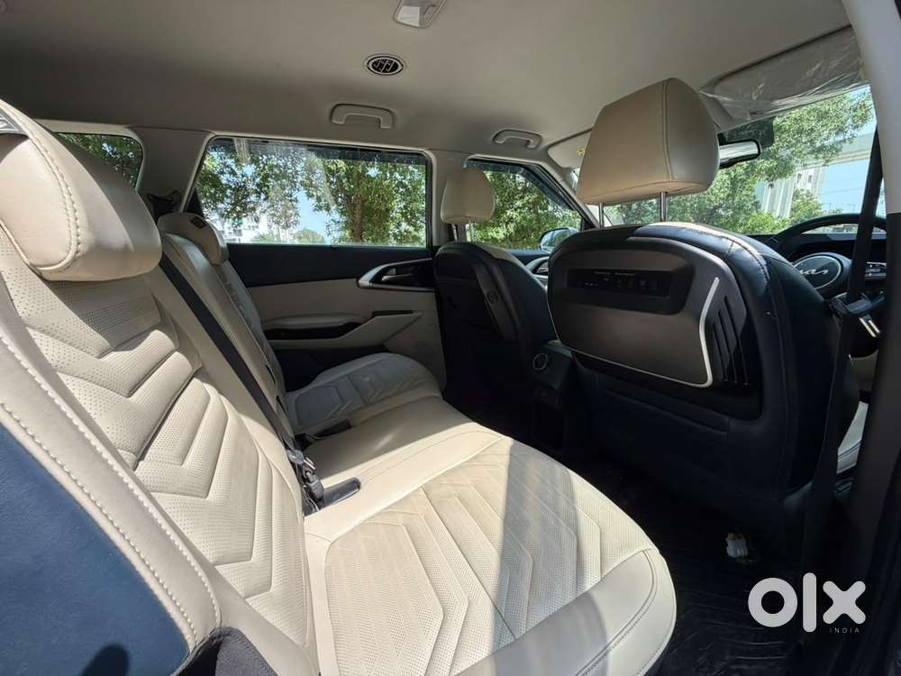 Kia Carens 1.5 Luxury Plus Diesel At 7 Str, 2023, Diesel