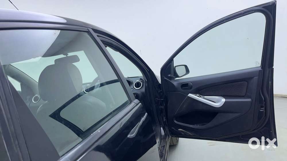 Ford Figo Petrol Zxi, 2013, Petrol