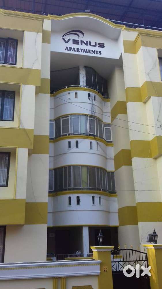 Apartment for Sale in Trivandrum in Poongumood. For Sale Houses