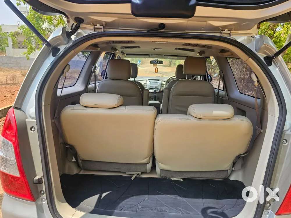 Toyota Innova 2.4 V E4 2014 Diesel Well Maintained 2nd Owner