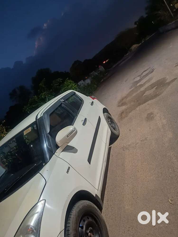 Maruti Suzuki Swift 2015