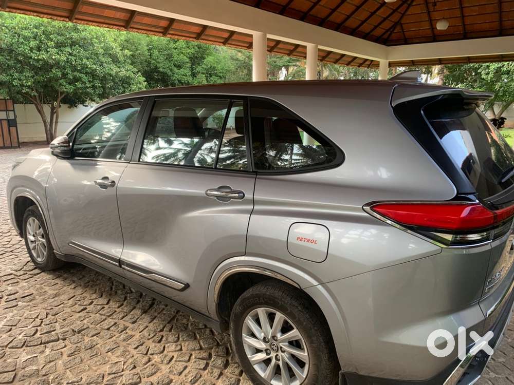 Toyota Innova Hycross 2024 Suv