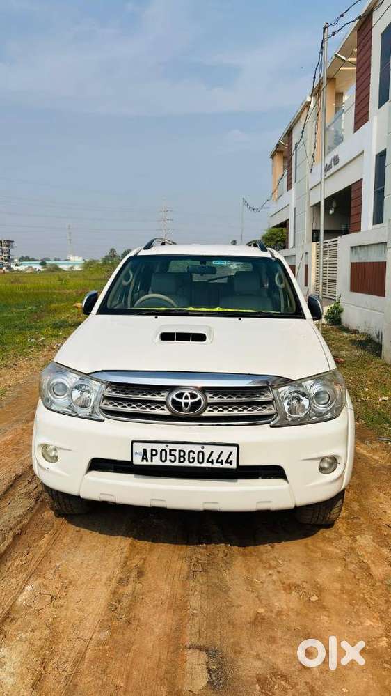 Toyota Fortuner 3.0 4x4 Manual, 2010, Diesel