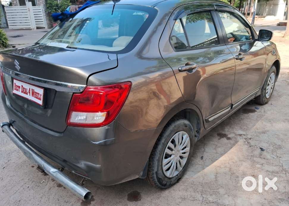 Maruti Suzuki Dzire 1.2 Vxi, 2022, Petrol