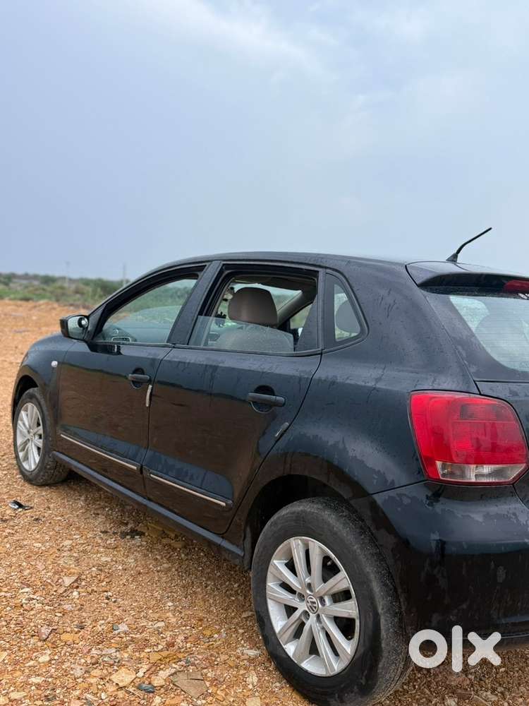 Volkswagen Polo Highline 2013 Car