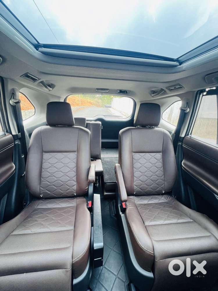 Toyota Innova Hycross 2.0 Zx (o) Hybrid 7 Str, 2024, Petrol