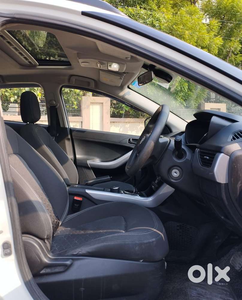 Tata Nexon 1.2 Revotron Xma Amt (s), 2022, Petrol