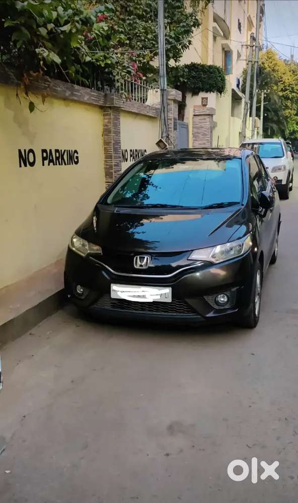 Honda Jazz Vx 2016 With Complete Showroom Track