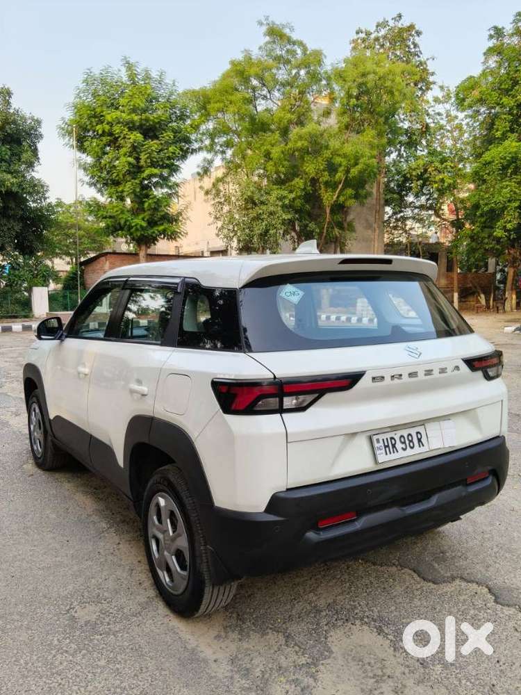 Maruti Suzuki Brezza 1.5 Lxi Cng, 2024, Cng & Hybrids