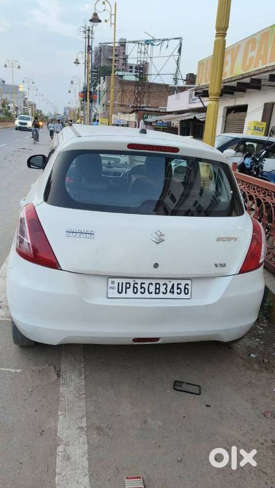 Maruti Suzuki Swift Vxi 1.2 Abs Bs-iv, 2015, Petrol
