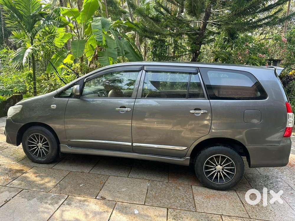Toyota Innova 2012 Diesel Well Maintained