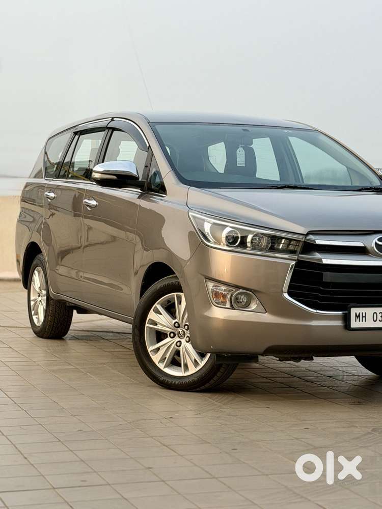 Toyota Innova Crysta 2.8 Zx At 7 Seater, 2016, Diesel