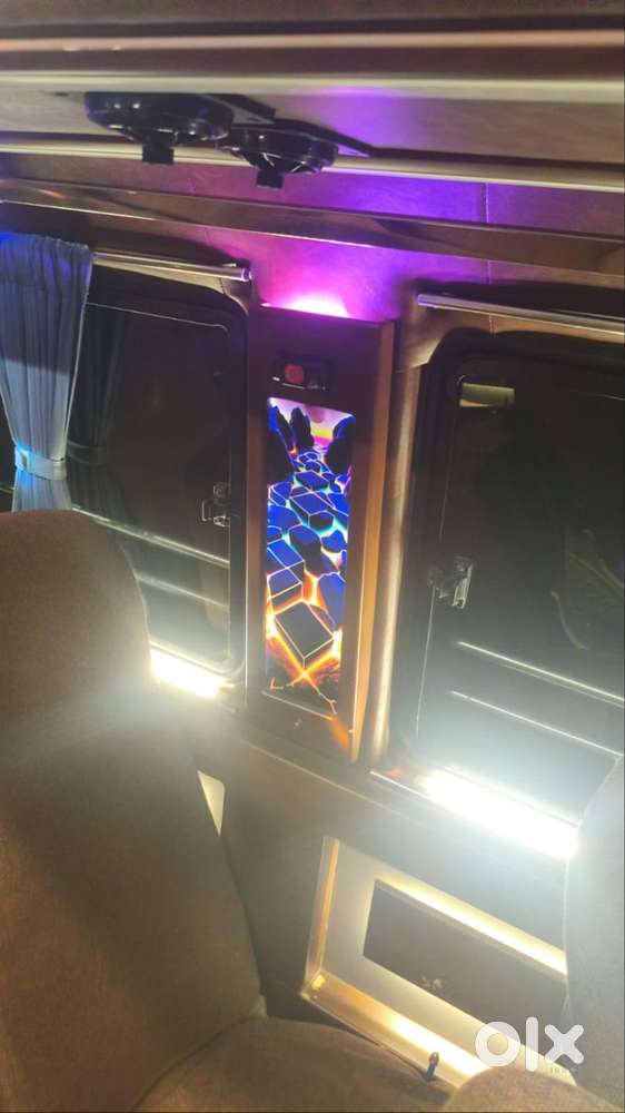 Traveller - 26 Seat