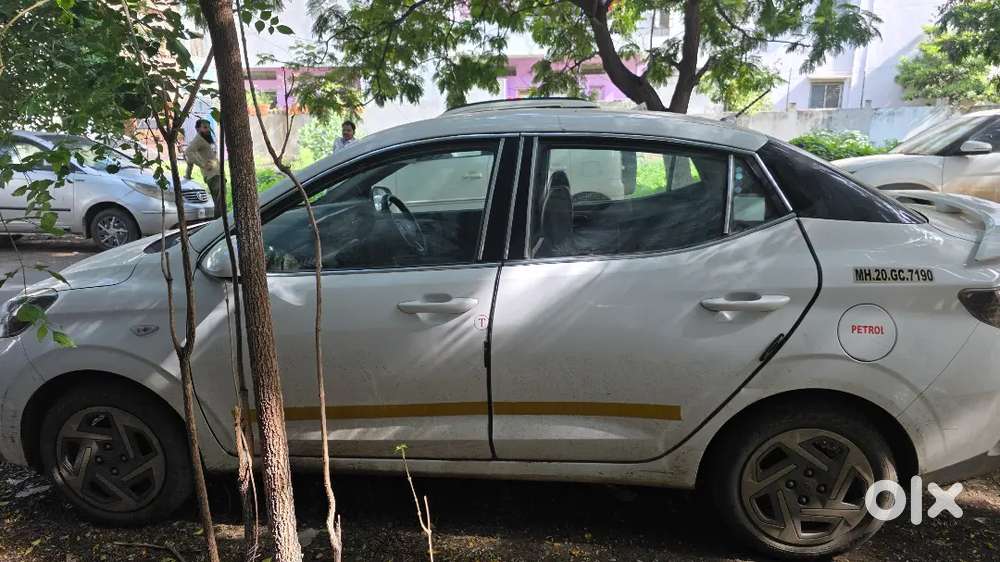 Aura Petrol Cng