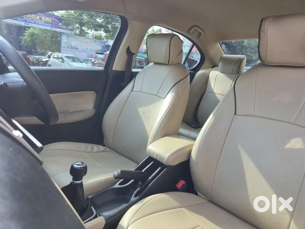 Honda City 1.5 V 2023