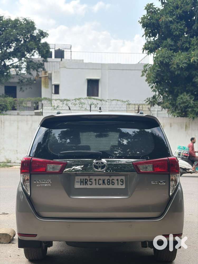 Toyota Innova Crysta, 2017