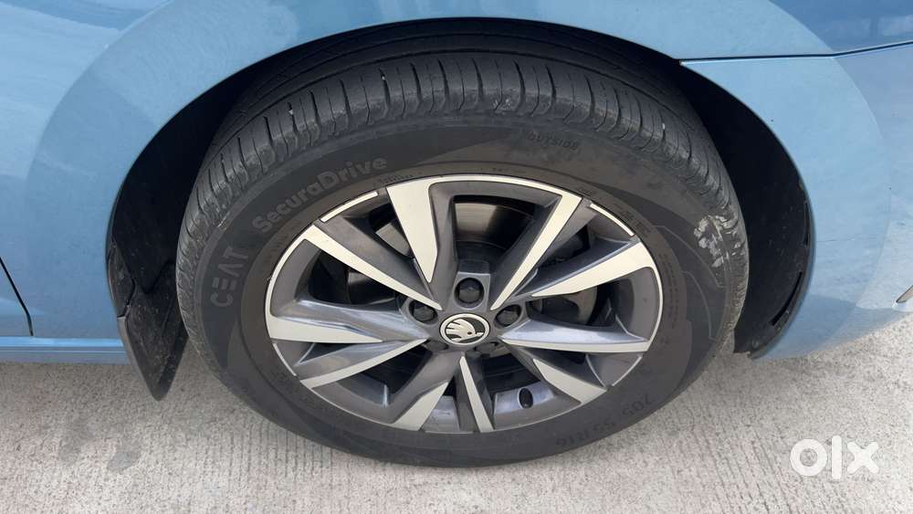 Skoda Slavia 1.0 Tsi Style, 2022, Petrol