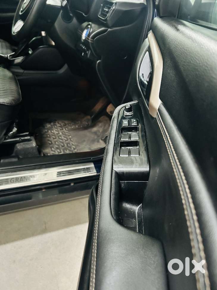 Maruti Suzuki Grand Vitara 1.5 Alpha Smart Hybrid Dual Tone At, 2023..