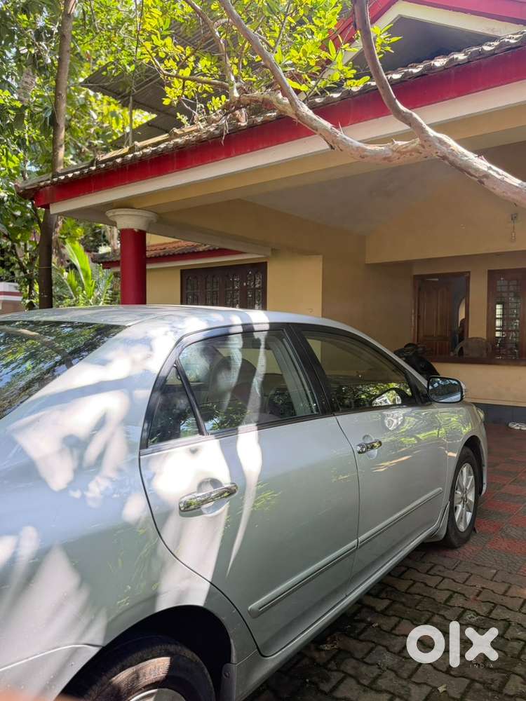 Toyota Corolla Altis 2011 Petrol Well Maintained