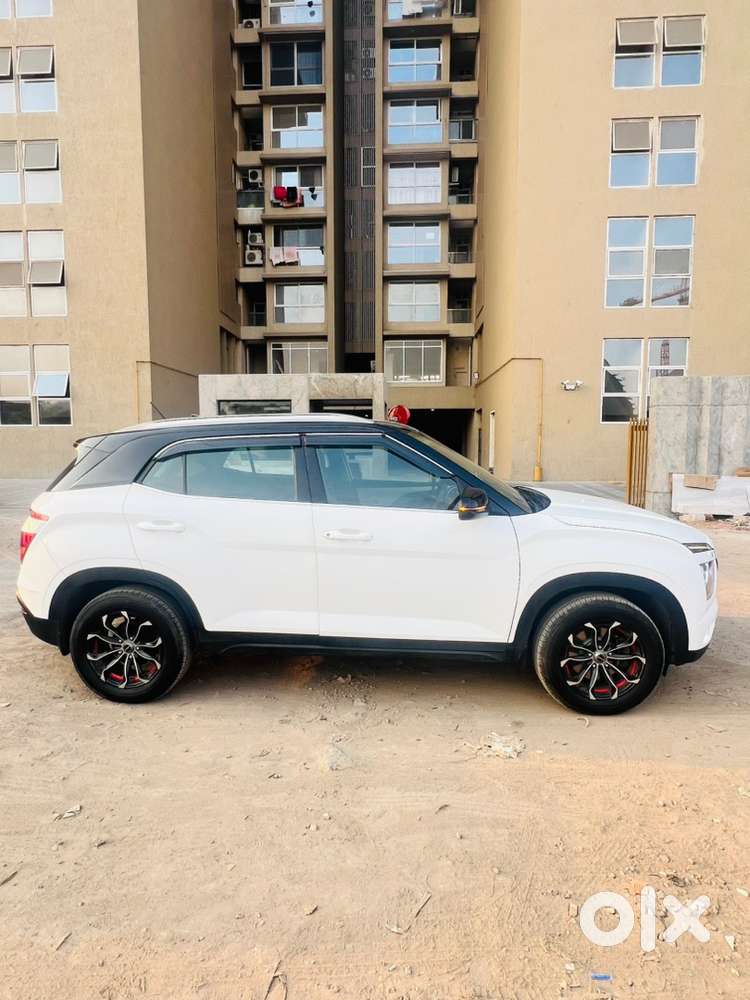 Hyundai Creta 1.5 Diesel - Vip No. 5786 /₹ 2 Lakhs + Accessories