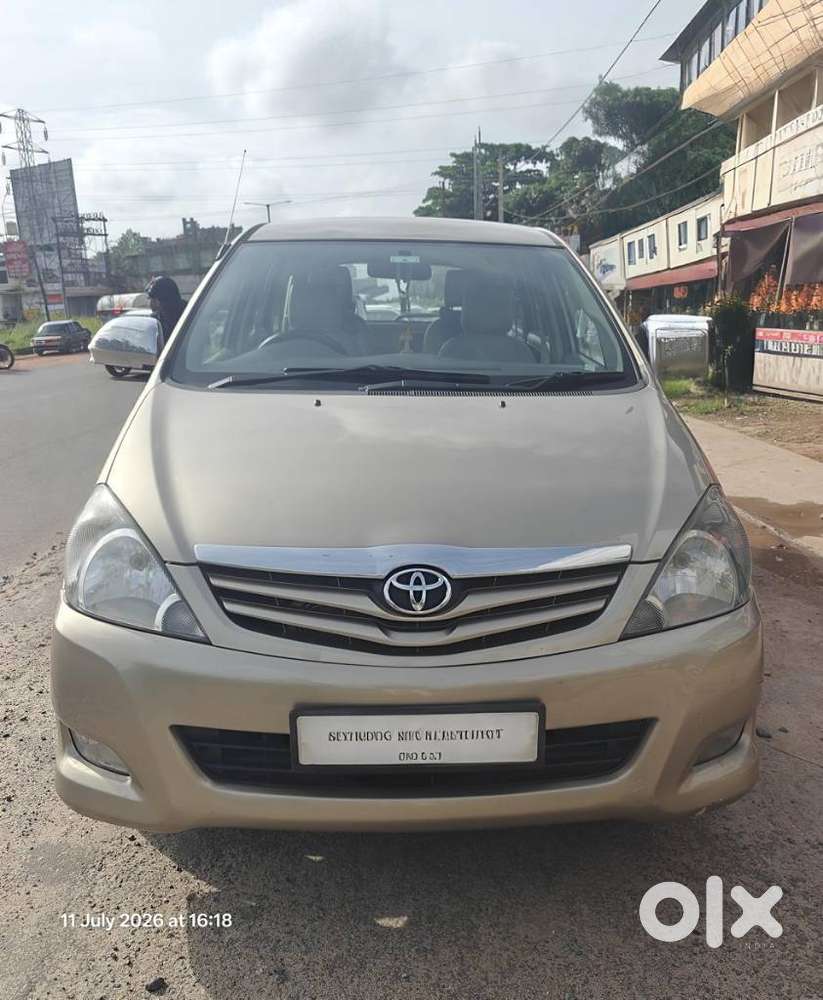 Toyota Innova 2.5 G (diesel) 7 Seater Bs Iv, 2011, Diesel