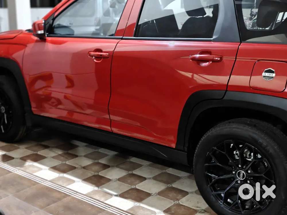 Maruti Suzuki Victoris 2025 Petrol 3500 Km Driven